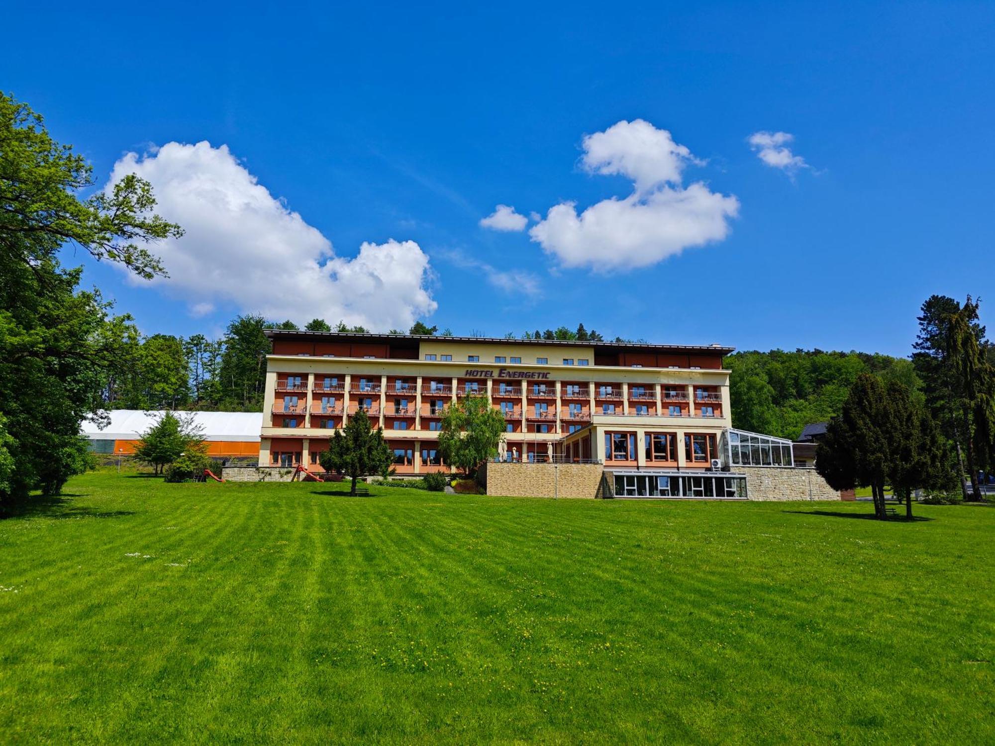 Wellness Resort Energetic Rožnov pod Radhoštěm Exteriör bild