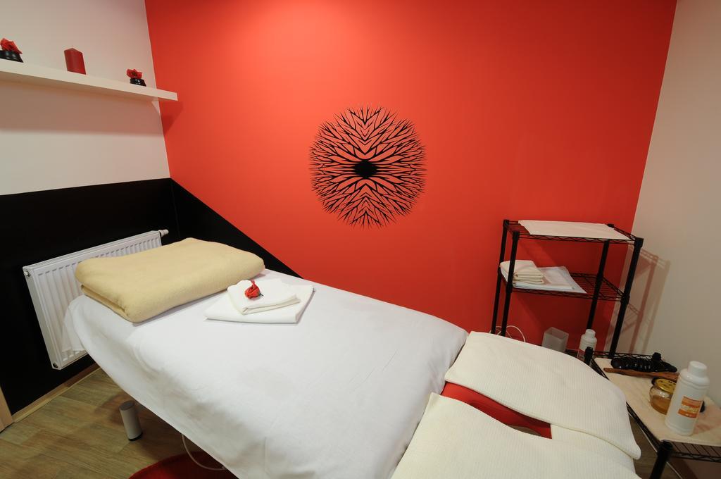 Wellness Resort Energetic Rožnov pod Radhoštěm Exteriör bild